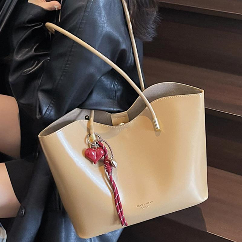 Large-capacity Retro Underarm Bag Fashionable Single-shoulder Large Bag Casual Tote Bag for Class and Commuting