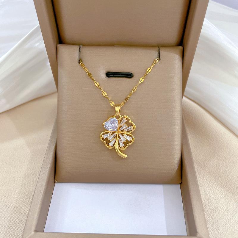 Personalized Titanium Steel Sparkling Necklace for Women – Lively Luck Pendant with Chic Design