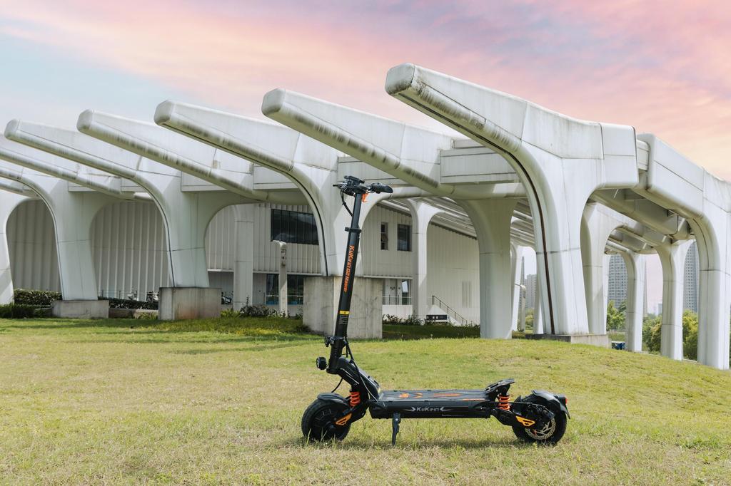 KuKirin G2 Master High-Performance E-Scooter, 60km/h, Dual Motor 2*1000W, Dual Suspension, 20.8Ah Battery, IP54 Waterproof
