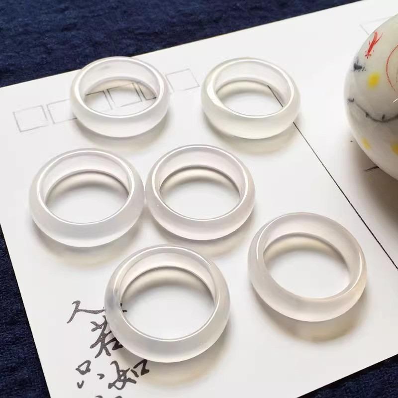 Ice-Type White Brazilian Agate Jade Ring Band