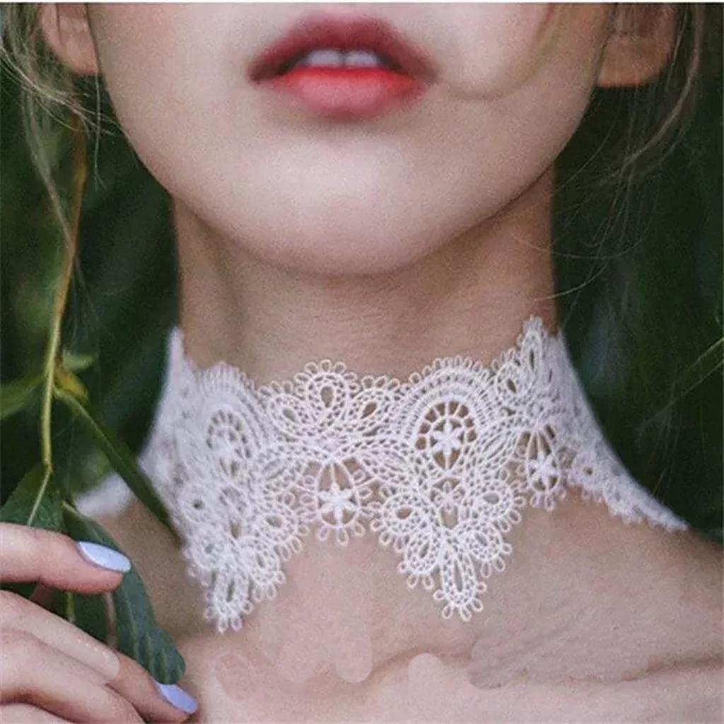 Schwarz-Weiß-Spitzen-Hohl-Kragen breiter Rand Choker Temperament Halsband Abdeckung Halsmuster Narbe Hals Schmuck Choker Hals