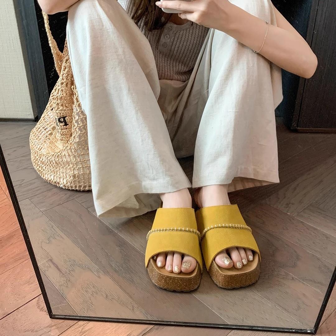 

[sheii Su Yinyin] Giant foot cover~ retro leather cork thick bottom casual Birkenstock slippers women s sandals outside 35 светло-серый