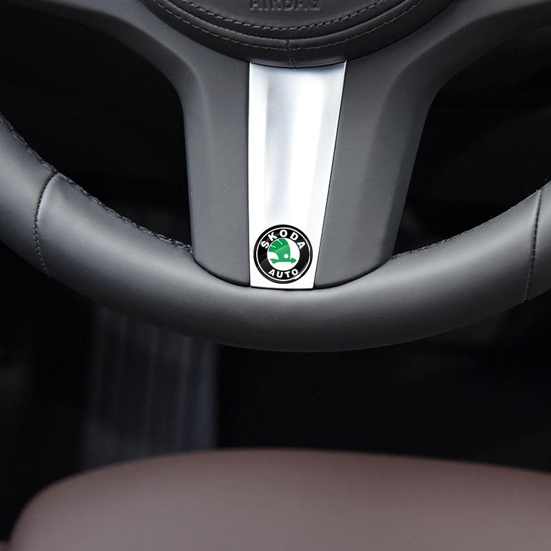 2/4/6 ks Samolepka na klíčovou dírku zámku dveří auta Znak Ochranná samolepka na auto pro Škoda Octavia Enyaq Rapid Karoq Derivati Fabia Kodiaq Kamiq Superb Yeti