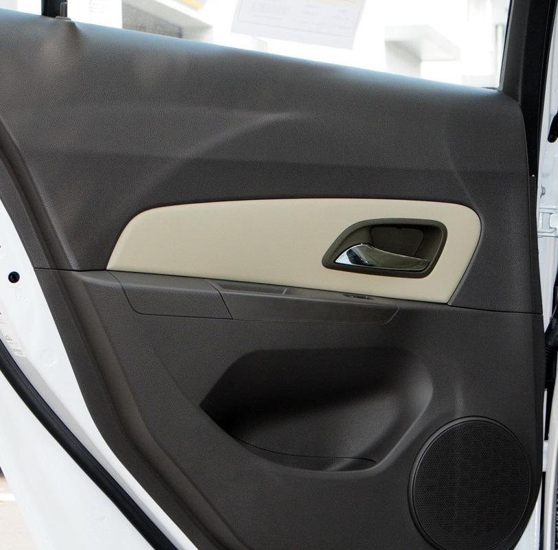 Chevrolet Cruze Panele Drzwiowe, Konsola Środkowa, Deska Rozdzielcza i Podłokietnik Obszyte Skórą Ulepszenie Wnętrza