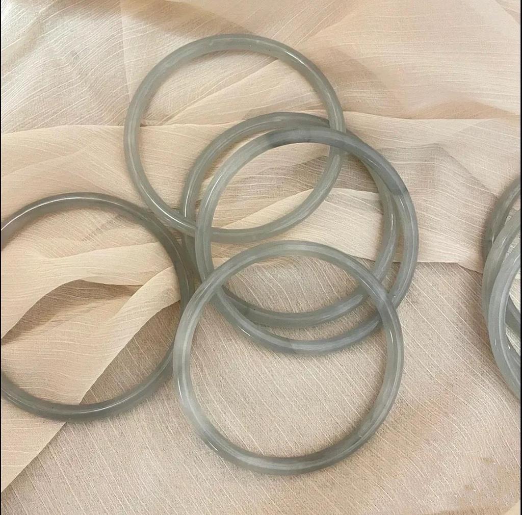 10mm Year of the Snake Wealth Jade Bracelet: Ice Green Floating Flower Design, Women's Ancient Style Xinjiang Imitation Tianshan Green.