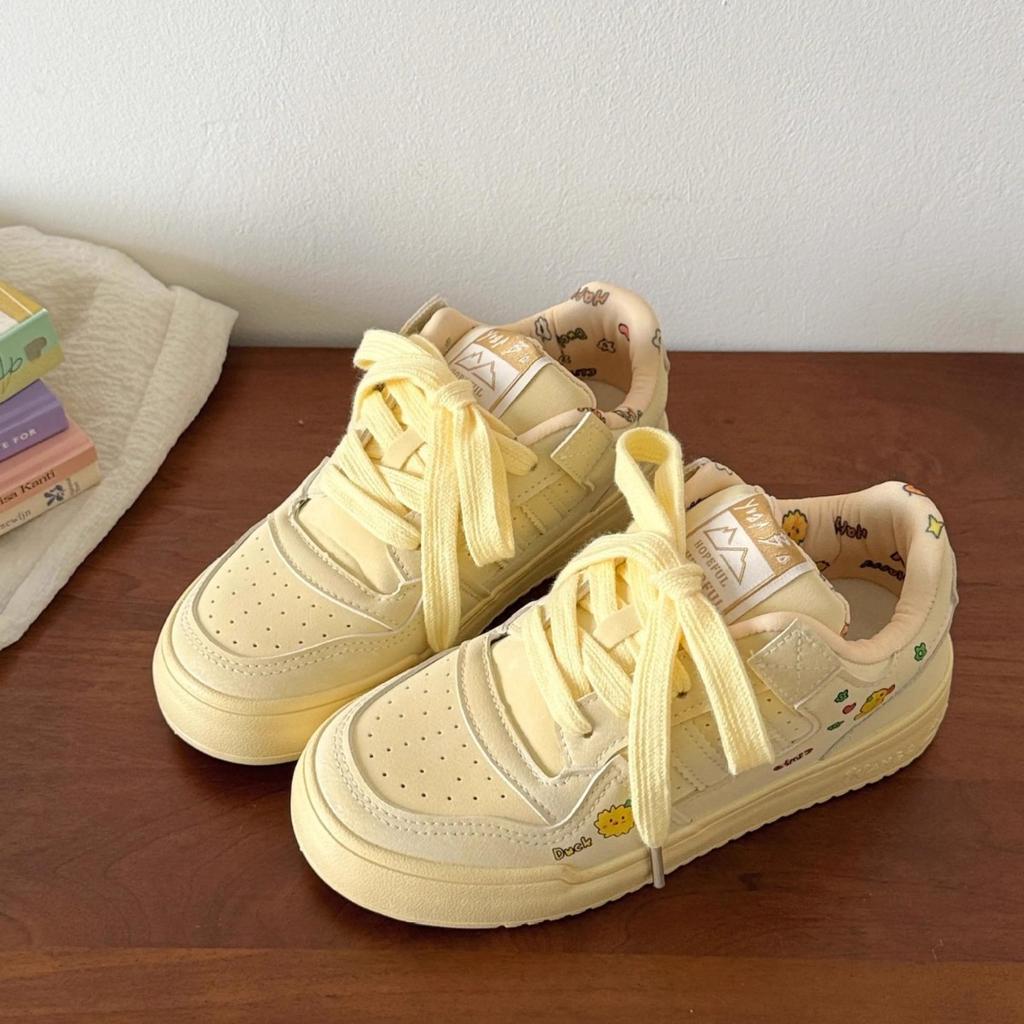 College style cute printed small yellow shoes women's 2025 spring new ins niche versatile casual board shoes bread shoes