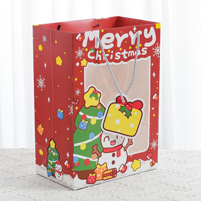 Vánoční dekorace na jídelní stůl z mini borovice severské