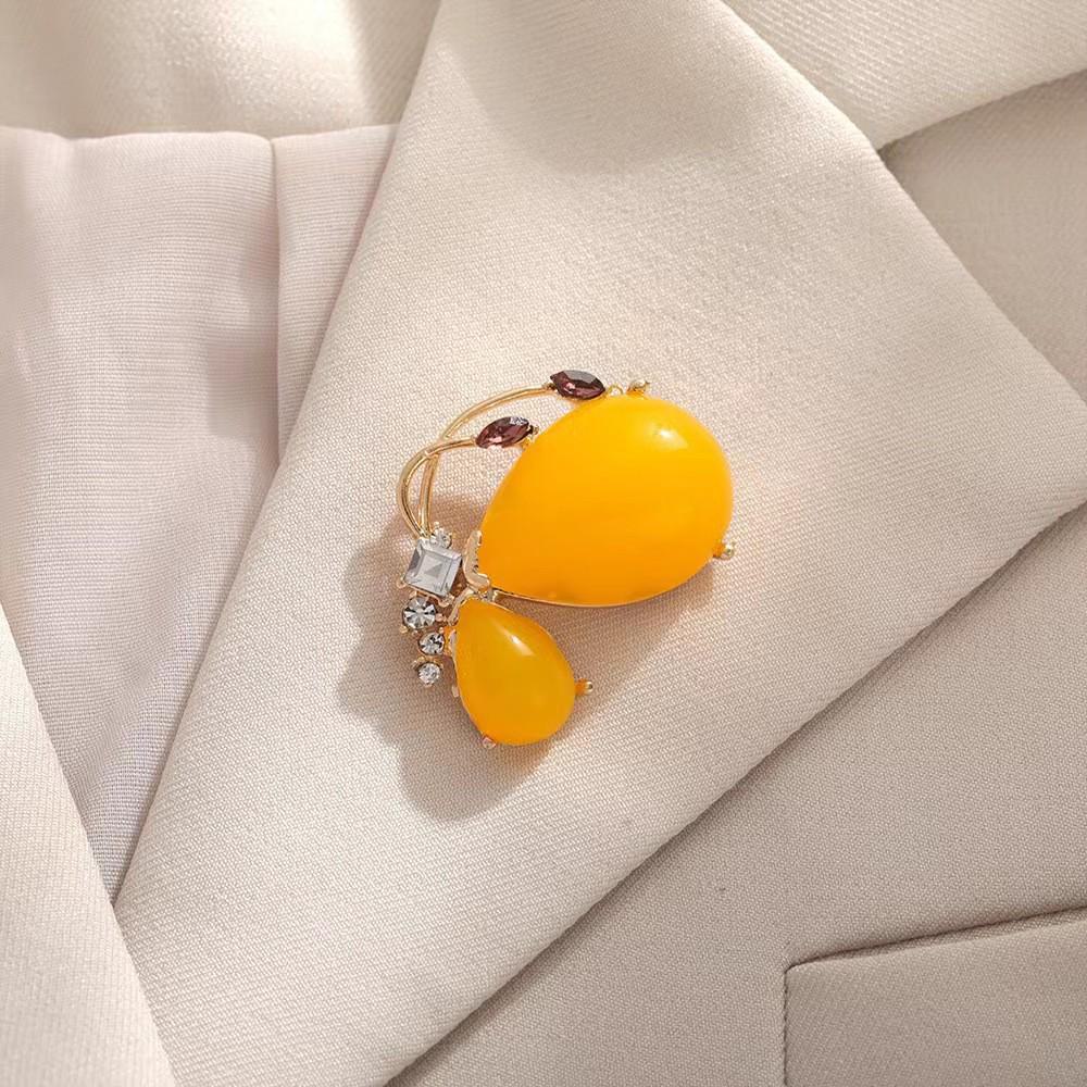 High-End Pearl & Rhinestone Butterfly Brooch for Women's Fashion Suits and Scarves