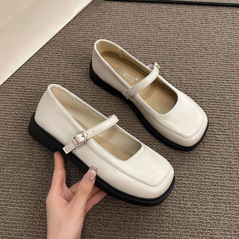 

Маленькие кожаные туфли женские весна 2024 новые квадратные туфли ретро Мэри Джейн плоская подошва с юбкой нишевая одинарная обувь 40 бежевый