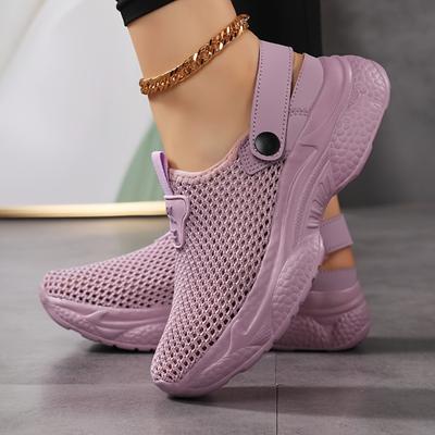 EVA-Mesh-Schuhe mit dicker Sohle eignen sich für Frauen, um sie im Sommer als leichte, höhenvergrößernde Flip-Flops zu tragen.