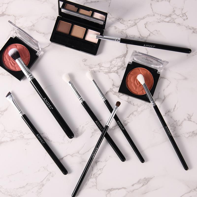 Cangzhou 12-Piece Eye Makeup Brush Set: Includes Eyeshadow, Blending, Eyebrow, Lip & Fine Light Tip Brushes.
