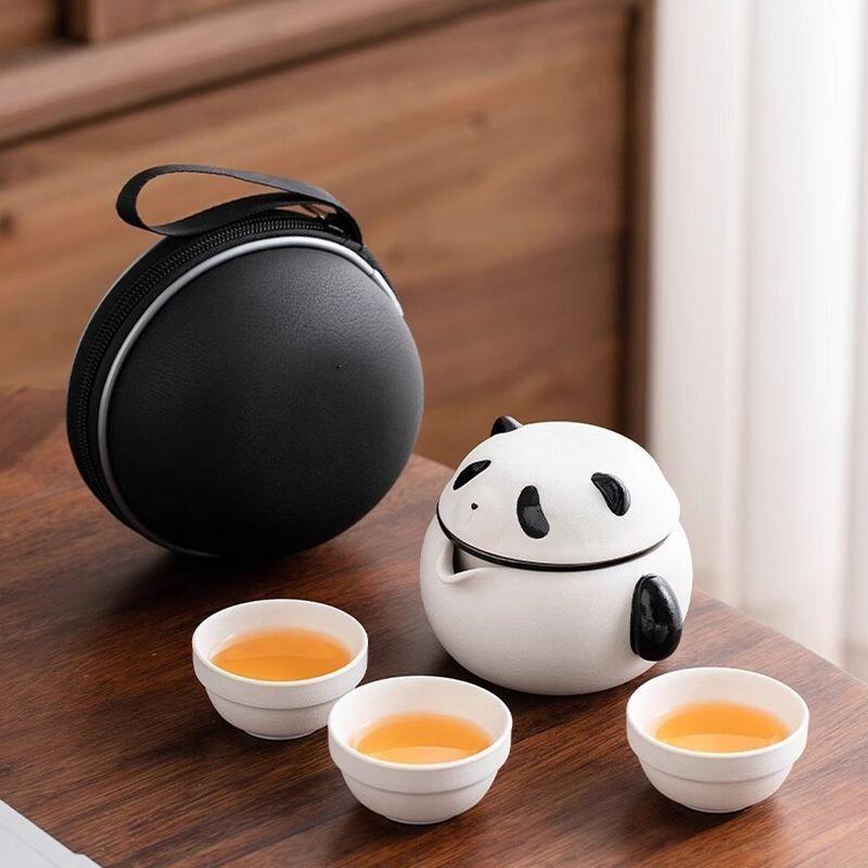 Set da Tè Originale Panda Master da Viaggio Portatile Articoli per il Tè Campeggio all'Aperto 1 Teiera 3 Tazze Tazza Rapida Gongfu Carina Insulated per Tè Casa Hotel