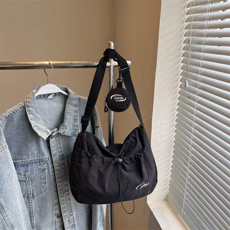 2025 Lässige Frühling/Sommer Ein-Schulter Tragetasche: Damen-Umhängetasche mit großem Fassungsvermögen und vielseitiger Verwendung