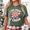 Lustiger Spruch Ich pinkle wenn ich lache Blume Spaß Wortspiel Gag Damen Herren T-Shirt
