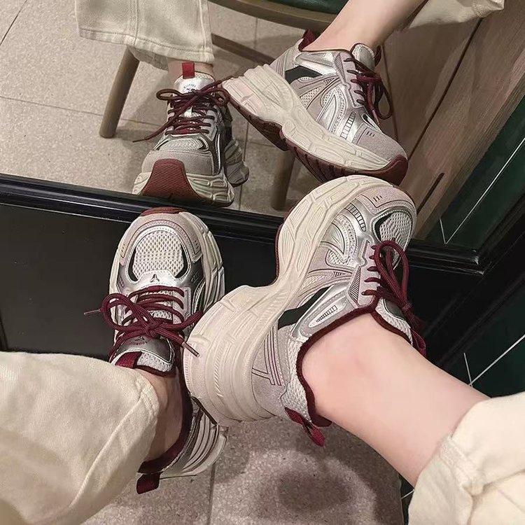 2025 spring small sports shoes ultra-light breathable thick-soled heightening casual shoes women's versatile Ankola red dad shoes