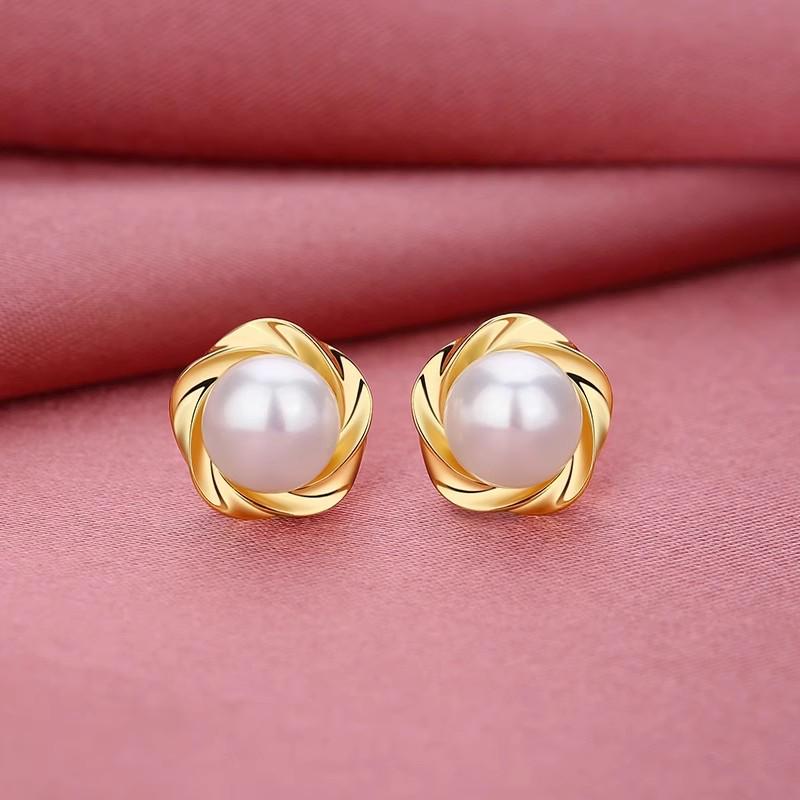 2024 French Retro S925 Sterling Silver Pearl Stud Earrings for Women – High-End Light Luxury Ear Cartilage Studs