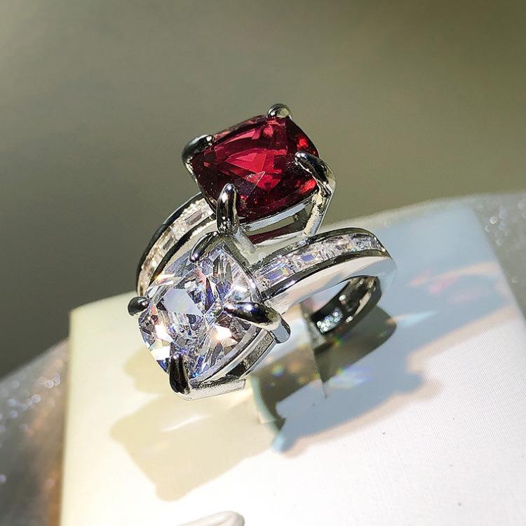 Prinzessin Quadratring Pink Zirkonium Imitation Mousseau Diamantschliff Ring für Frauen