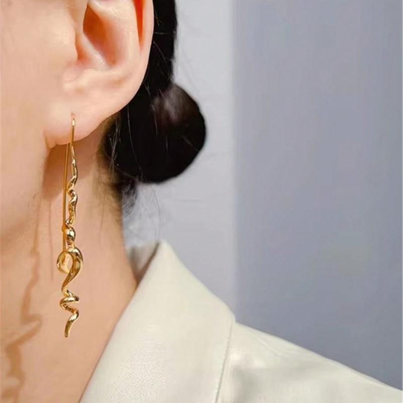 1 Pair Fashion Women's Abstract Design Retro Ear Cuff Jewelry Cool Handsome Elegant Exquisite Hanging Accessory