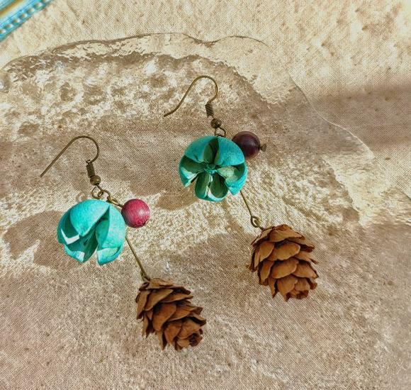 Zapfen Eichel Handgefertigt Echte Pflanze Ohrstecker, Umwandelbar in Ohrclips