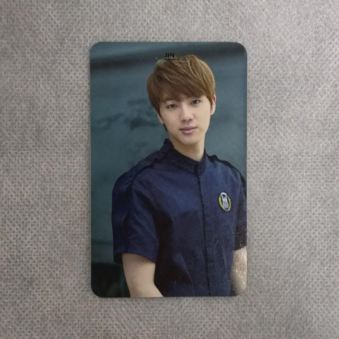 

Фотокарточка BTS Джин