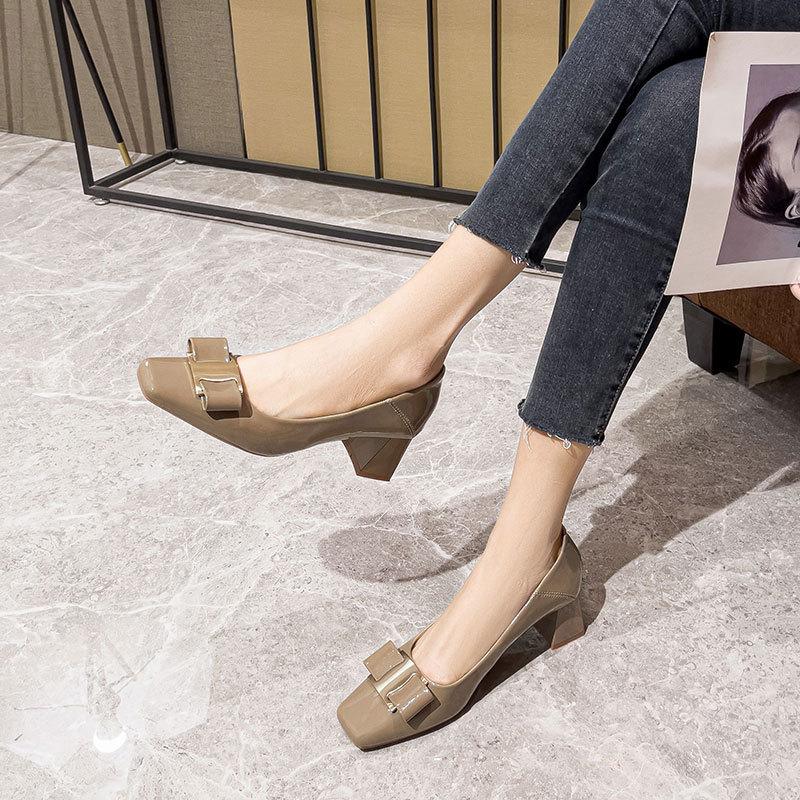 Black high heels women's thick heels are not tired of feet 2025 new spring and autumn versatile women's shoes medium heel patent leather square head