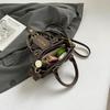 Niche Design Large Capacity Women's Crossbody & Shoulder Handbag - Autumn/Winter 2025, European & American Style