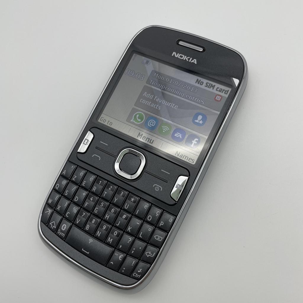 Yenilenmiş Nokia Orijinal Nokia Asha 302 3MP 2.4 inç Mobil Telefon 1 SIM Kartlı