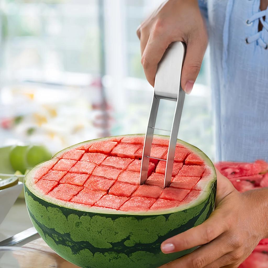 304 Stainless Steel Watermelon Cutter, Kitchen Accessories Fruit and Vegetable Slicer, Core Fruit and Vegetable Tool Clip.