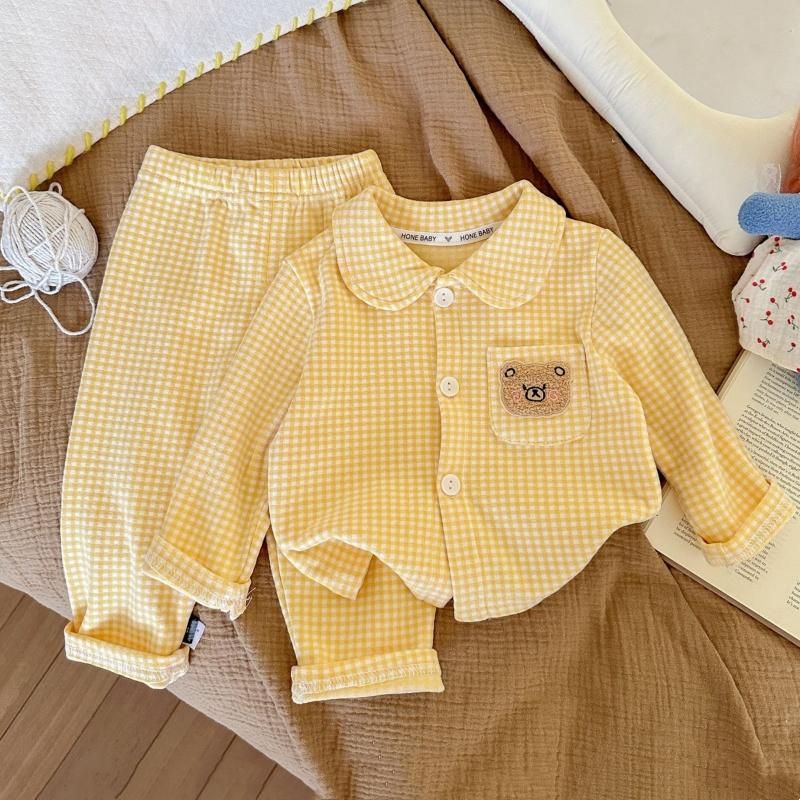 

2 шт./компл. Новые осенние повседневные пижамы для мальчиков и девочек, домашняя одежда, детская одежда для сна с длинными рукавами и лацканами, с мультяшным медведем 90