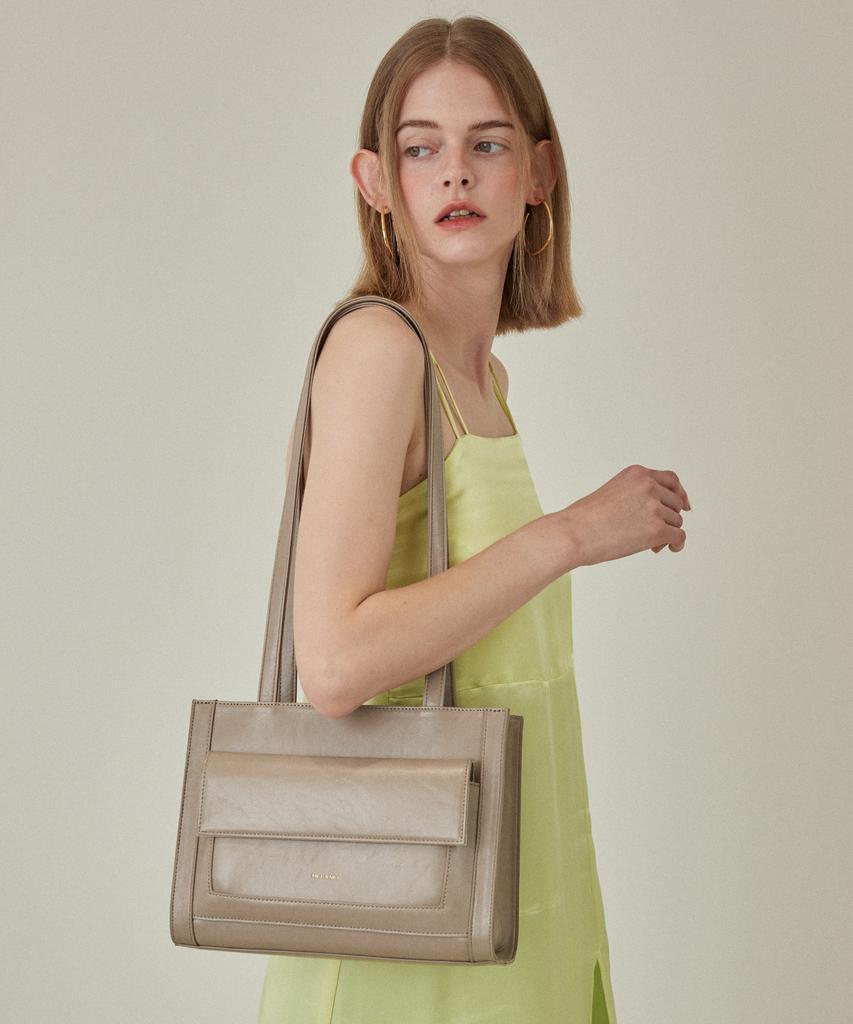 Mclanee 554 Elu Shoulder Bag