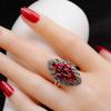 Elegante Anello Retro in Argento Thailandese con Granato Nero e Zirconi
