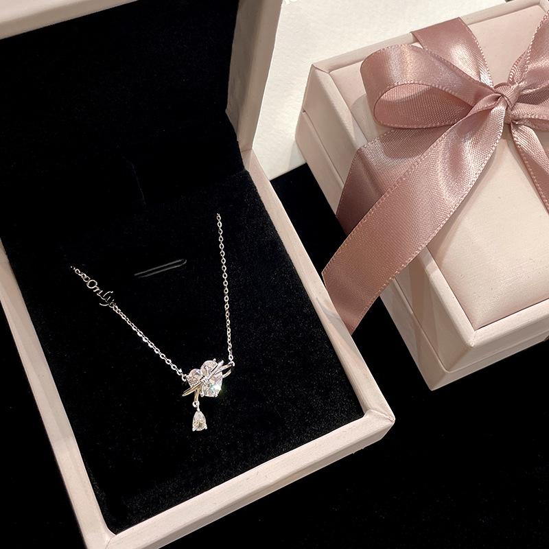 

999 Sterling Silver Heart Necklace - Elegant Women s Jewelry, 2025 New Design, Ideal for Birthdays or Valentine s Day Gifts.