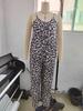 2024 Damen Leopard Print Ärmelloser Jumpsuit mit Taschen - Lockere Passform, Spaghetti-Träger, Lässiges Einteiliges