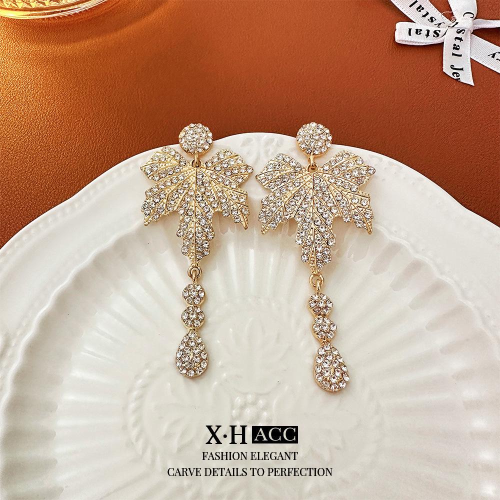 Vintage Bow Earrings: Timeless, High-End Retro Fashion Accessory