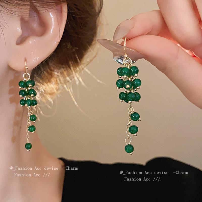 

Chinese Emerald Grape Glazed Ear Hooks: Elegant, Lightweight, High-End Fashion Earrings