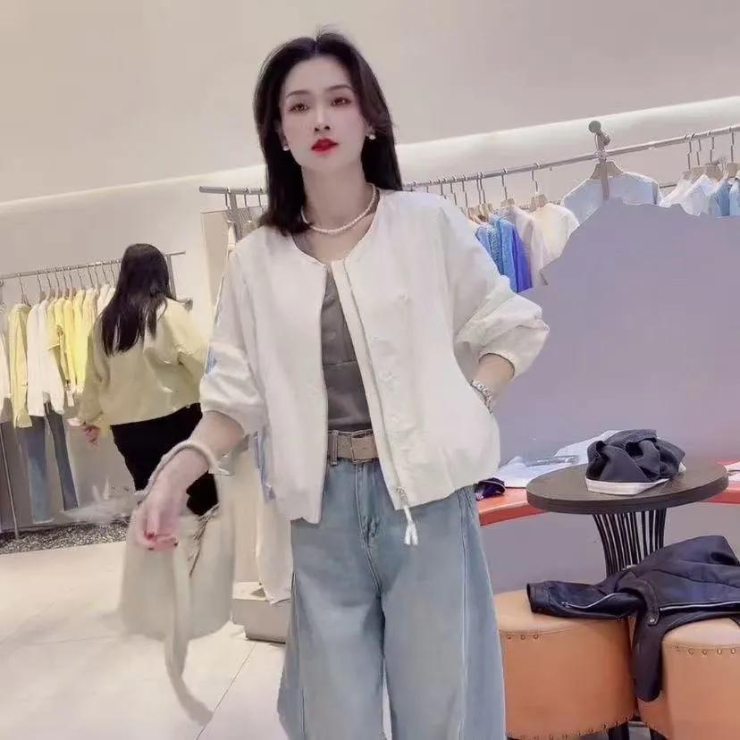 Women's Spring/Fall Crew Neck Baseball Jacket Casual Oversized Short Jacket for Petite Frames