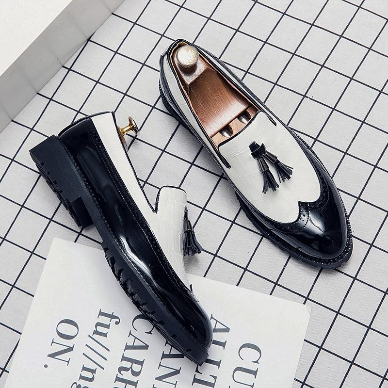 

2021 autumn men s shoes nightclub hairstylist patent leather glossy large size leather shoes British lazy one pedal trendy shoes 38 белый