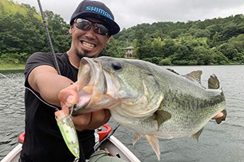 Shimano Bantam World Pop 69F Flash Boost Ghost Ayu 006 Freshwater Popper Lure for and Rivers ZR-P69U Bass, Lakes, Dams, Ponds,