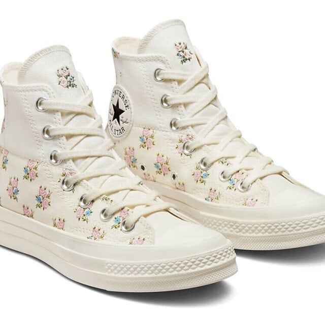 

Белые кроссовки Converse Chuck 70 Hi с цветочной вышивкой
