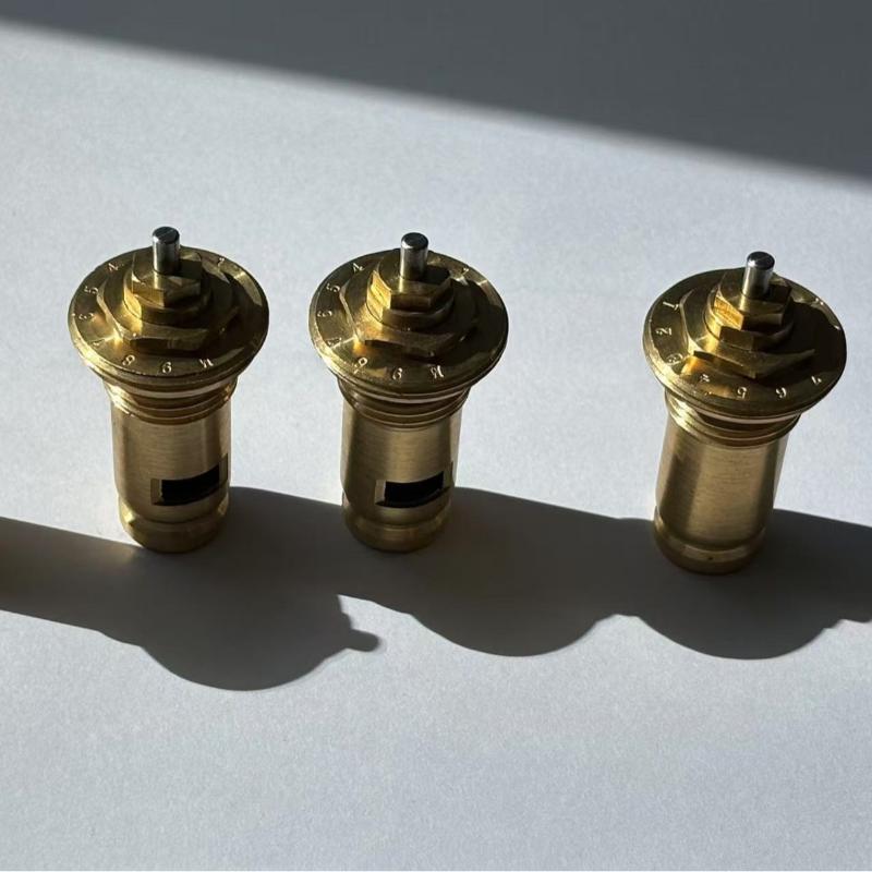Vložka termostatického radiátorového ventilu M30 X 1.5 Nastavitelná regulace teploty pro komfort místnosti Automatická regulace radiátoru