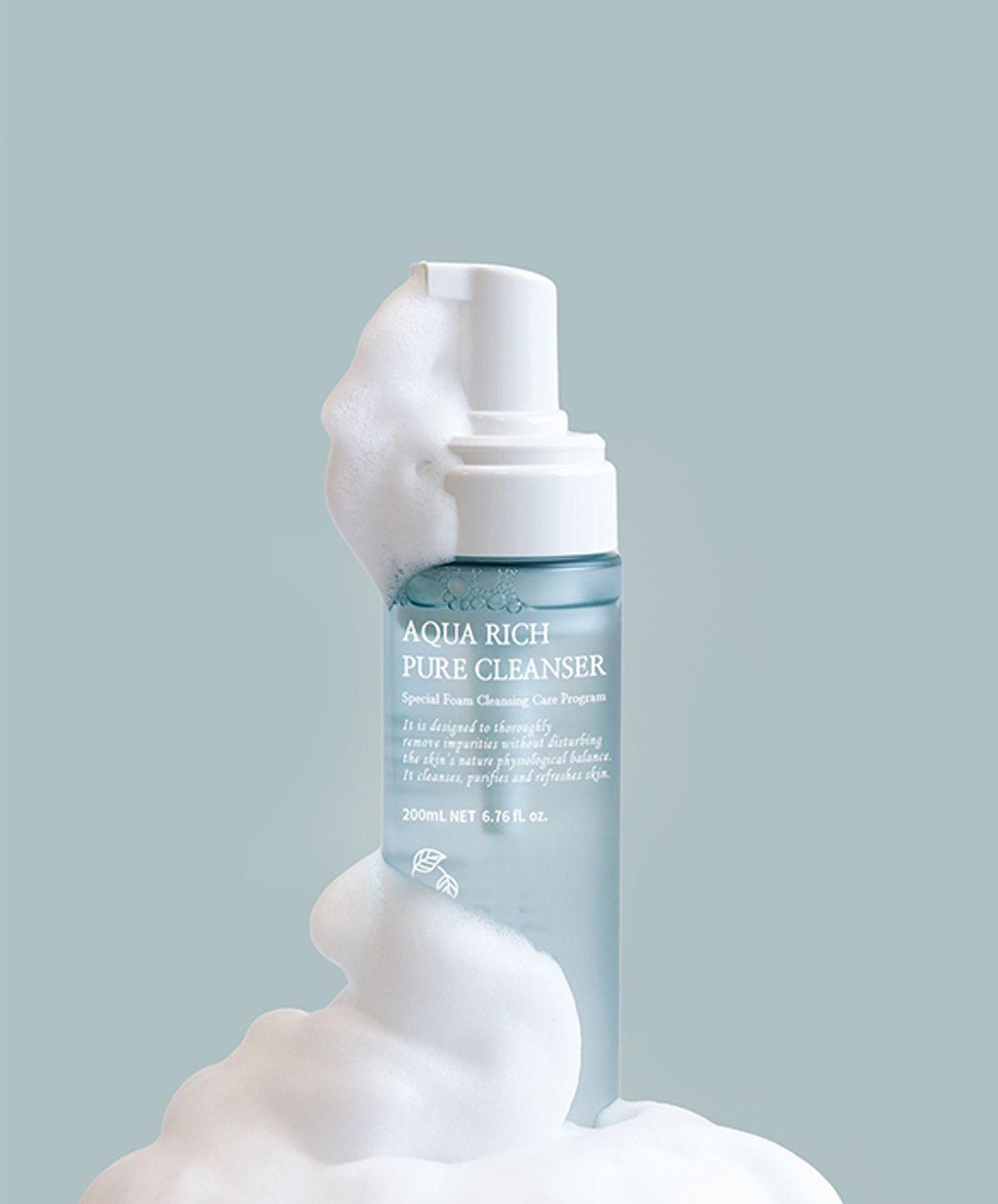 Aqua Rich Pure Cleanser 200mL