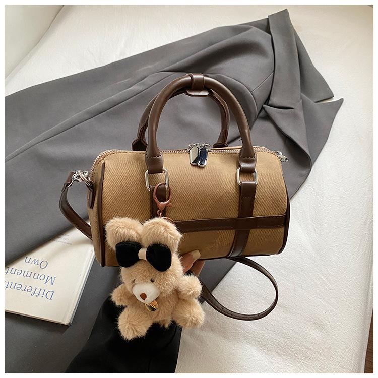 High value handbag niche pillow bag 2025 new commuter women's bag trendy fashion shoulder bag foreign style messenger bag