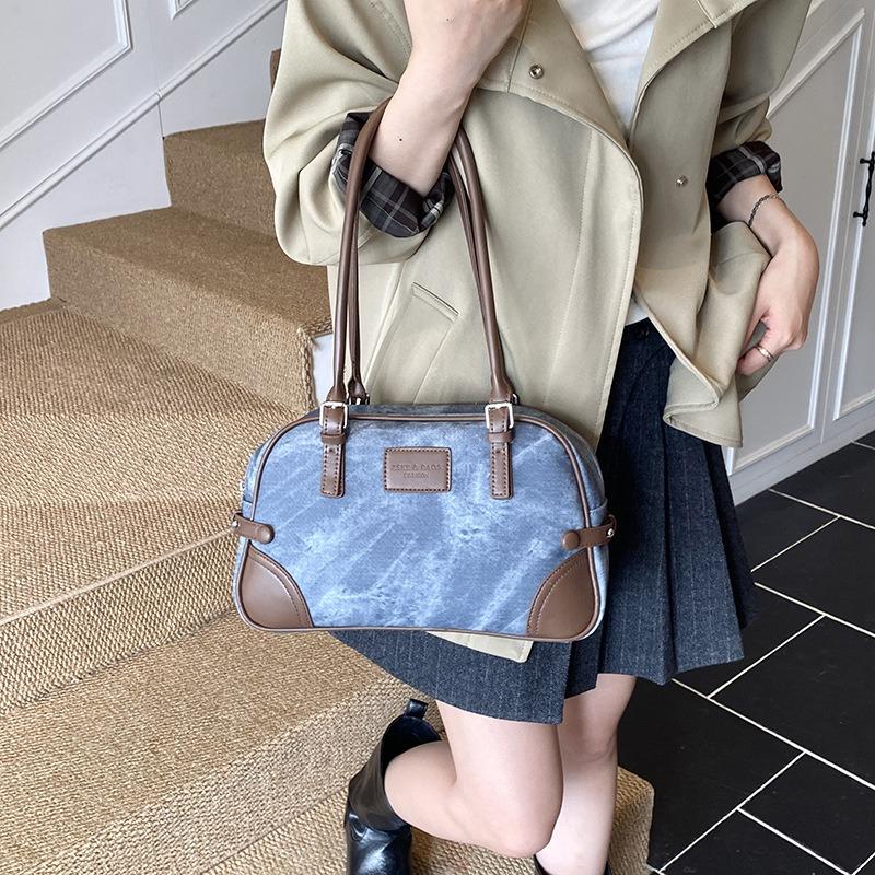 Stylish new commuter bag large capacity portable retro bowling armpit bag shoulder bag tide