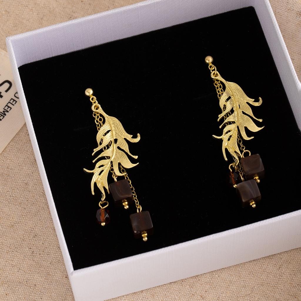 Medieval Gold Yiyu Pendant Earrings, Court Retro Leaf Square Earrings, Niche Light Luxury High-End Earrings.