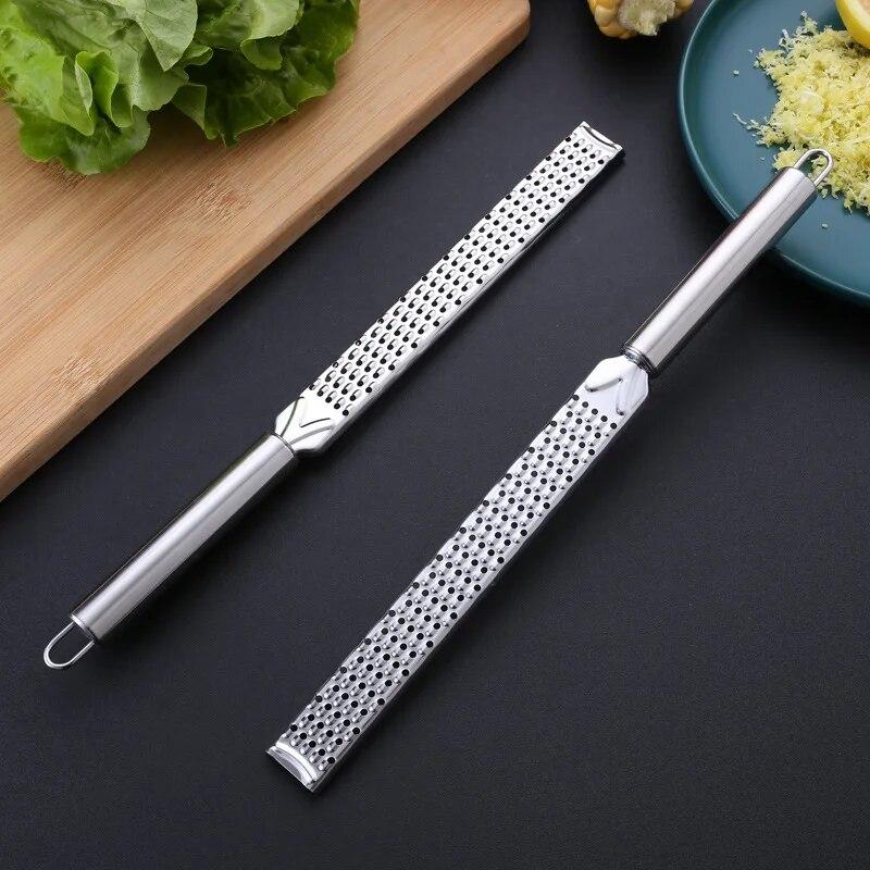 Grattugia per Limone, Grattugia per Formaggio, Affettatrice in Acciaio Inossidabile da 12 Pollici, Grattugia Rettangolare per Cioccolato e Limone con Manico Antiscivolo - Gadget da Cucina