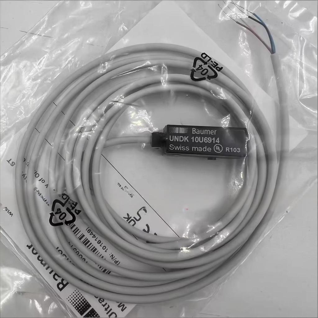 Swiss Made BAUMER Miniature Ultrasonic Sensor UNDK 10P8914/S35A