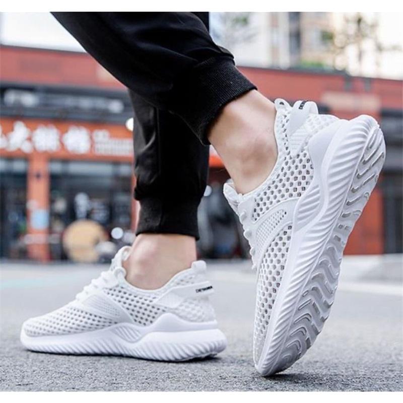 Men's sports running shoes, summer breathable shoes, men's lightweight and comfortable leisure outdoor travel shoes