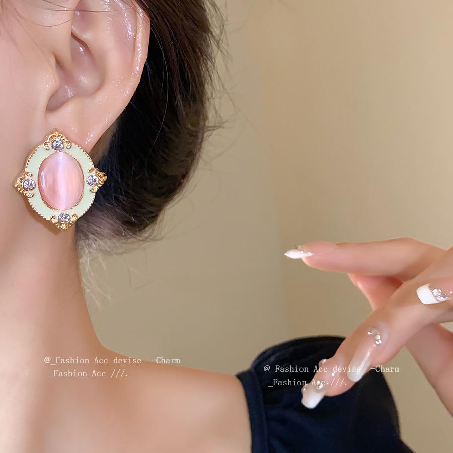 Silver Needle Diamond Drip Oval Opal Earrings Retro Sweet Temperament Earrings Court Style Fashion Earrings