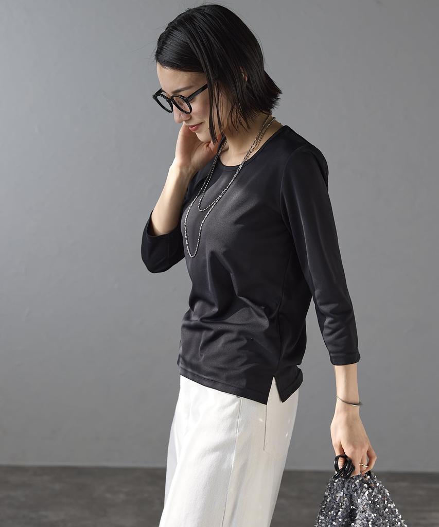 [BONMAX] Basic Round Neck Three-Quarter Sleeve Cut and Sew Top for Women