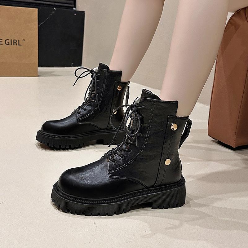 

Large size women s shoes 41-43 wide fat feet British retro platform Martin boots women s autumn and winter black handsome locomotive short boots 42 коричневый